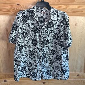 White Stag black/white floral button front shirt blouse size XXL (20)